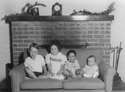 wls-child-sofa-1951